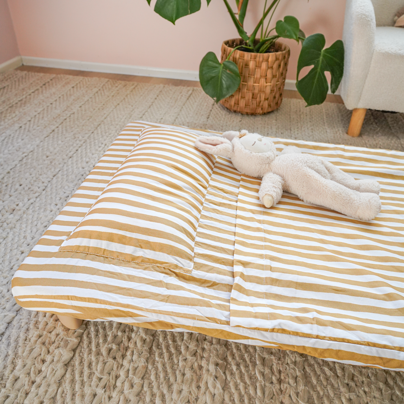 Mustard_Stripe_Sheet_Pillow_Set2.png